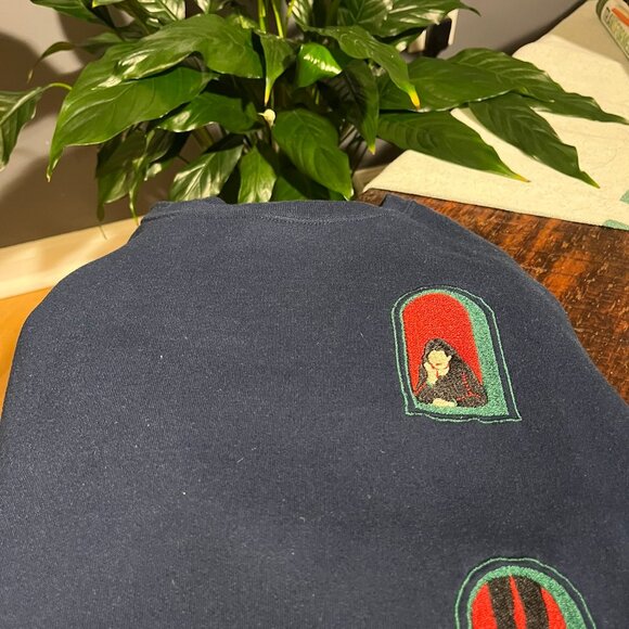 (Indie) Badaboöm Studio Window Watcher Embroidered Crewneck Sweater - Large - Picture 2 of 4